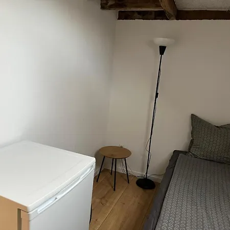 Hostel Den Gamel Togstation Give