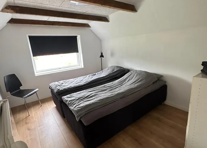 Den Gamel Togstation אכסניה *