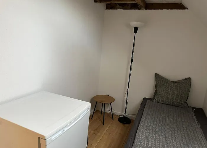 אכסניה Den Gamel Togstation גיב